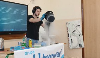 „Zasady fizyczne czy kwasy chemiczne”
