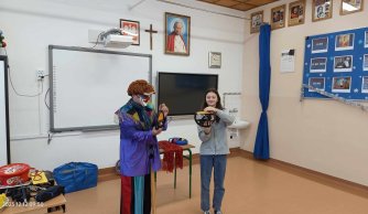 Myślenie + Słuchanie + Patrzenie = Nauka! - występ Clowna Waldusia