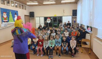 Myślenie + Słuchanie + Patrzenie = Nauka! - występ Clowna Waldusia
