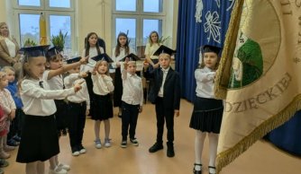 Ślubowanie uczniów klasy pierwszej