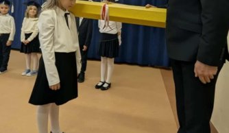 Ślubowanie uczniów klasy pierwszej