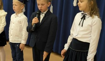 Ślubowanie uczniów klasy pierwszej