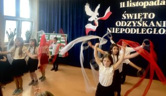 „Zegar z Mazurkiem Dąbrowskiego” – apel z okazji Narodowego Święta Niepodległości