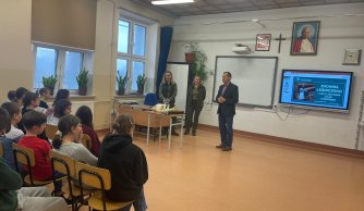 Spotkanie uczniów z przedstawicielkami Lasów Janowskich