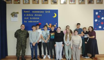 „Edukacja z wojskiem” – pouczający wykład ppor. dr. Sławomira Franca z WOT