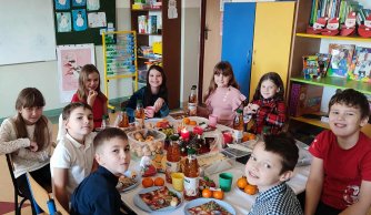 Zapach pierników i dźwięk kolęd – wigilie klasowe