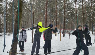 Śnieżna wyprawa pełna radości – szkolny kulig w Dylach