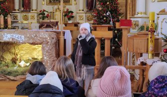 Koncert chórku szkolnego w Trzęsinach