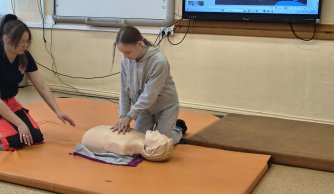 Gdy liczy się każda sekunda – spotkanie z ratownikiem medycznym